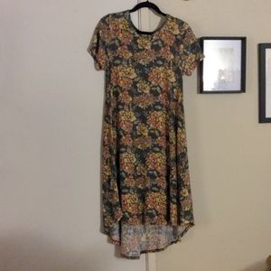 LuLaRoe Carly dress size s NWT dark grey floral
